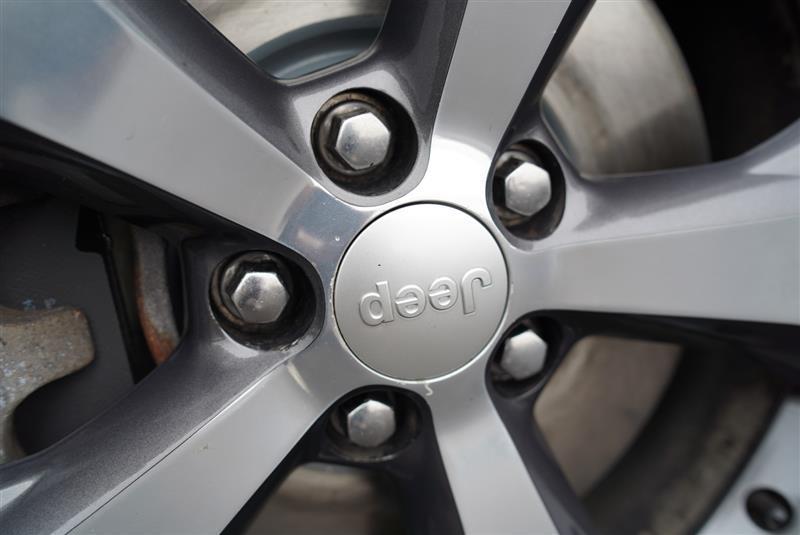 used 2019 Jeep Cherokee car, priced at $14,396