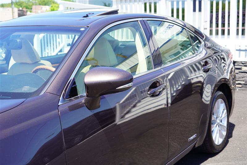 used 2015 Lexus ES 300h car, priced at $12,796