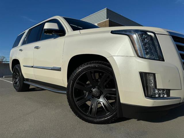 used 2015 Cadillac Escalade car, priced at $22,996