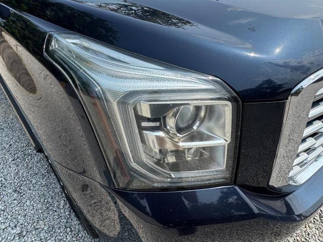 used 2018 GMC Yukon XL car, priced at $19,496