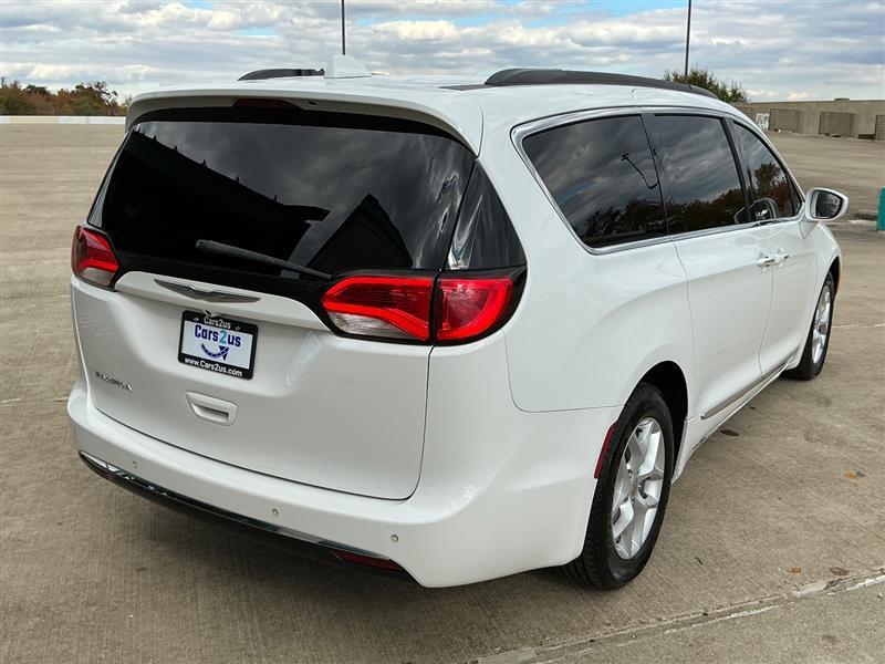 used 2017 Chrysler Pacifica car, priced at $9,996