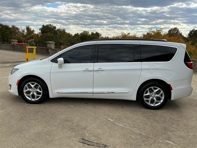 used 2017 Chrysler Pacifica car, priced at $9,996