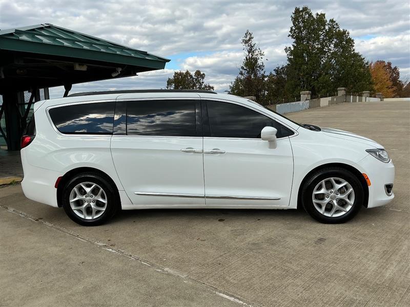 used 2017 Chrysler Pacifica car, priced at $9,996