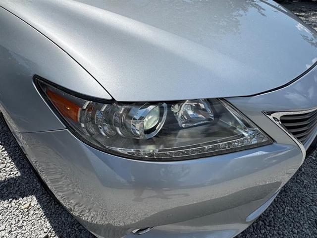used 2014 Lexus ES 300h car, priced at $12,996