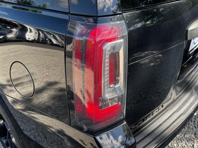 used 2018 GMC Yukon car, priced at $20,996