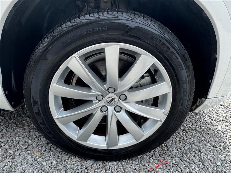 used 2018 Volvo XC90 car, priced at $14,996