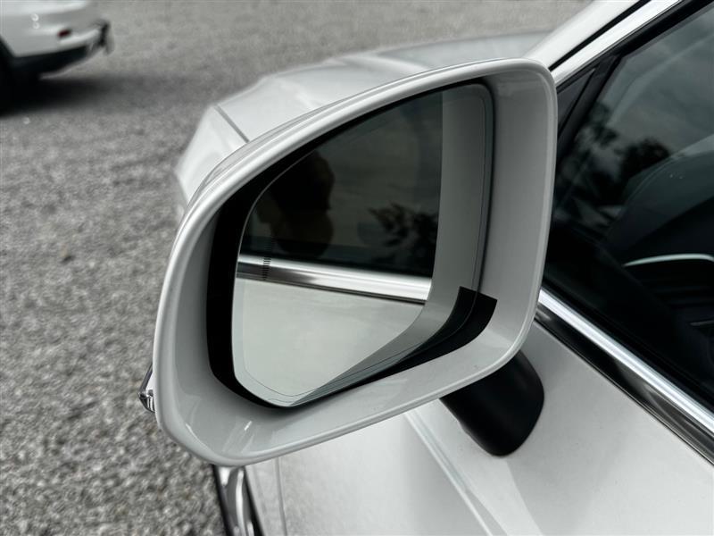used 2018 Volvo XC90 car, priced at $14,996