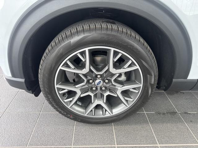 new 2025 Ford Explorer car, priced at $57,065