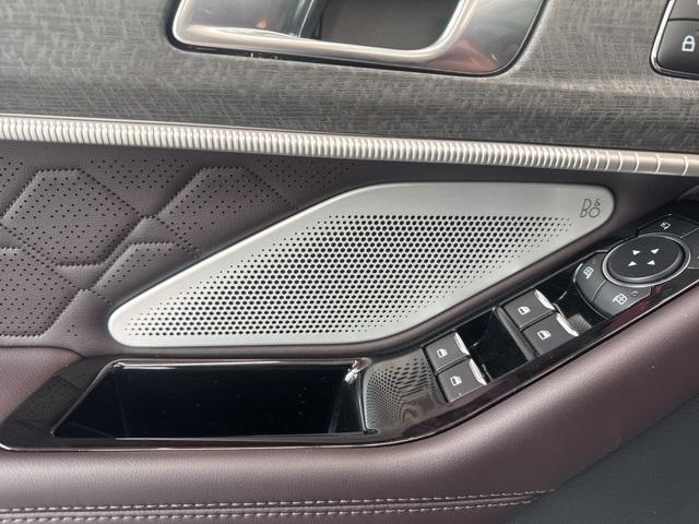 new 2025 Ford Explorer car, priced at $57,065