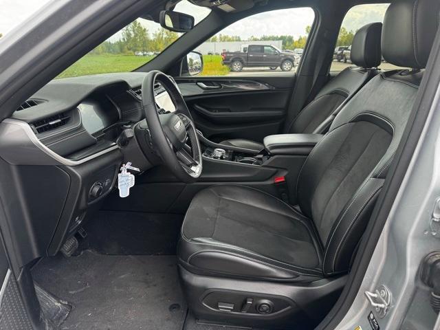 used 2022 Jeep Grand Cherokee car, priced at $26,995