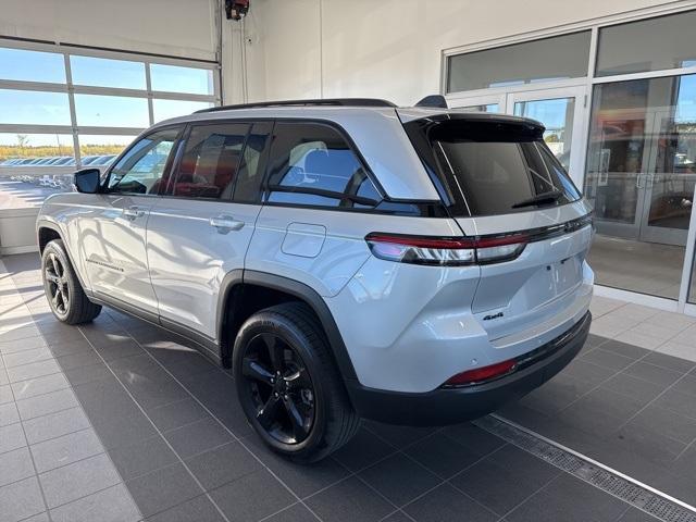 used 2022 Jeep Grand Cherokee car, priced at $26,995