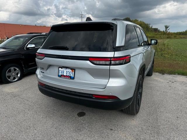 used 2022 Jeep Grand Cherokee car, priced at $26,995