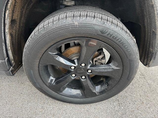 used 2022 Jeep Grand Cherokee car, priced at $26,995