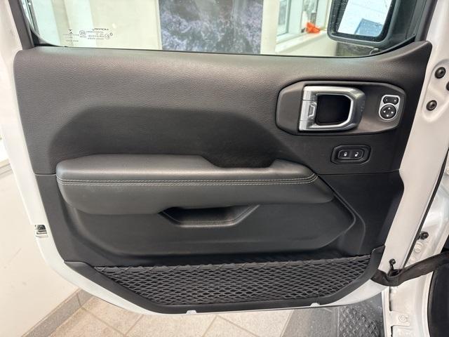 used 2021 Jeep Gladiator car, priced at $30,195