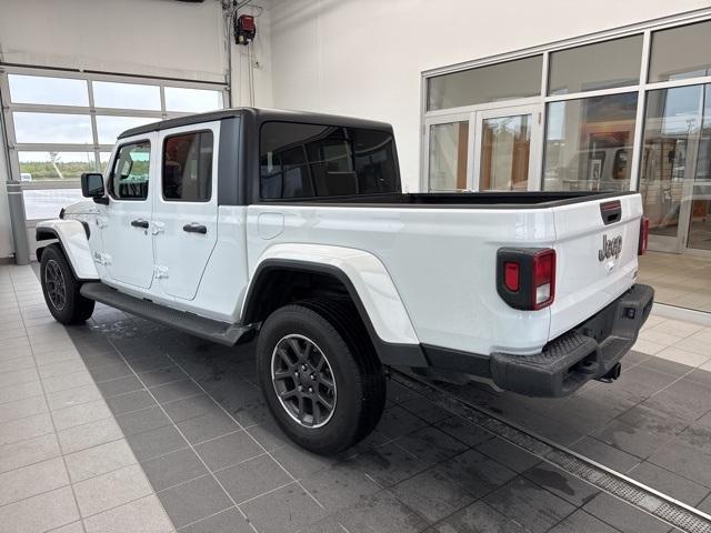 used 2021 Jeep Gladiator car, priced at $30,195