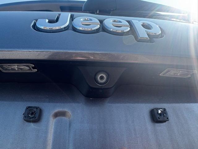 used 2014 Jeep Grand Cherokee car, priced at $12,495