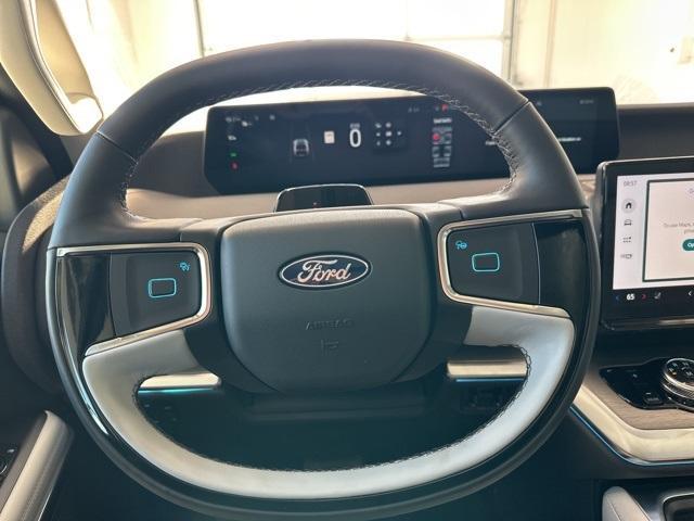 new 2025 Ford Expedition car, priced at $74,319