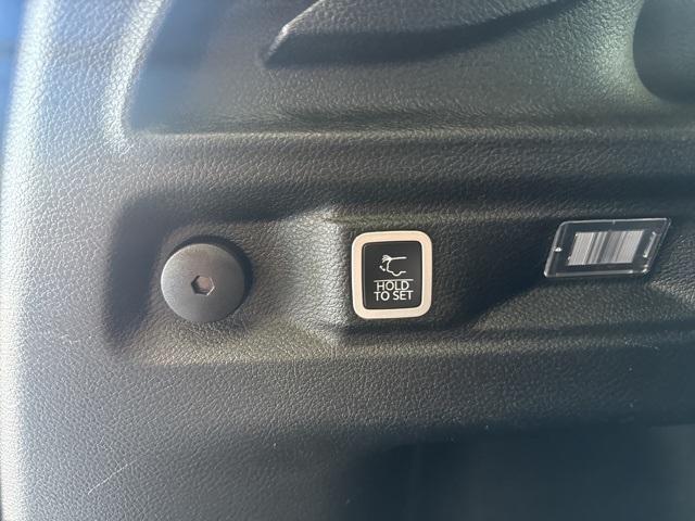used 2022 Jeep Grand Cherokee L car, priced at $28,495