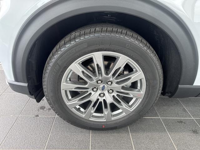 new 2025 Ford Explorer car, priced at $53,226