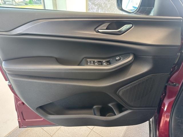 used 2024 Jeep Grand Cherokee car, priced at $36,995