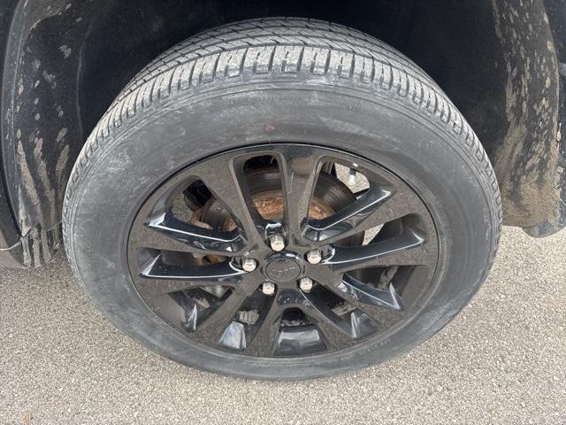 used 2019 Jeep Grand Cherokee car, priced at $22,595