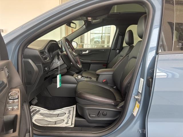 new 2025 Ford Escape car, priced at $43,655