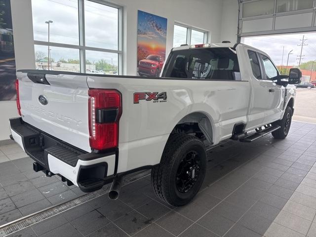 new 2025 Ford F-350 car, priced at $57,580