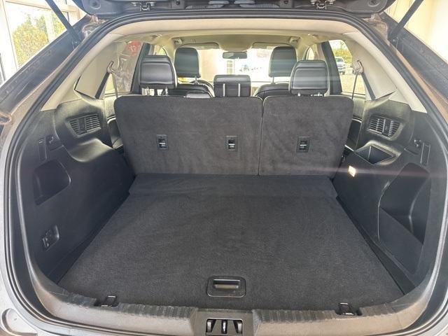 used 2022 Ford Edge car, priced at $20,000
