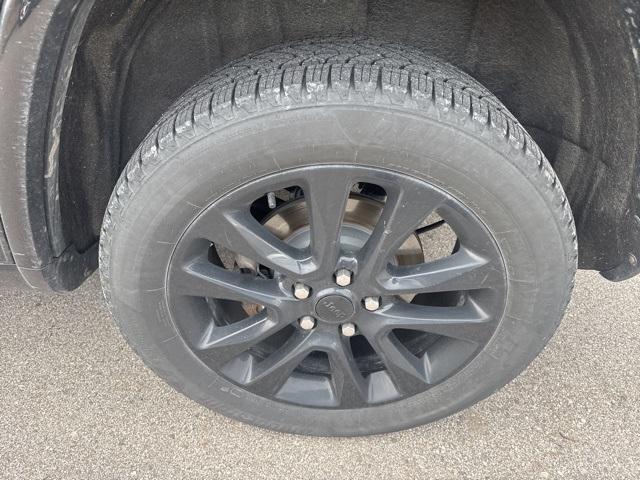 used 2019 Jeep Grand Cherokee car, priced at $14,495