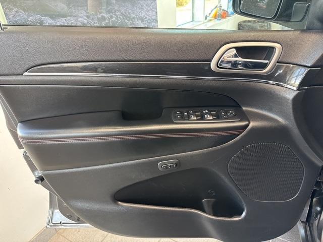 used 2017 Jeep Grand Cherokee car, priced at $19,395