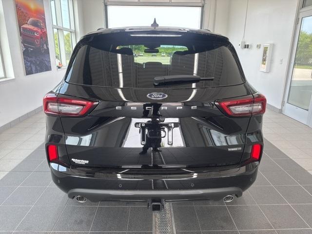 new 2025 Ford Escape car, priced at $40,527