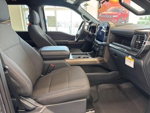 new 2025 Ford F-150 car, priced at $50,101