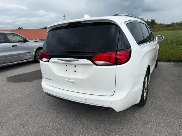 used 2018 Chrysler Pacifica car, priced at $15,795