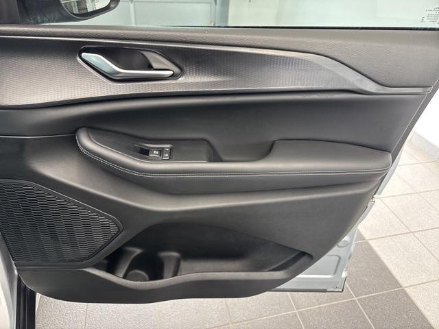 used 2023 Jeep Grand Cherokee car, priced at $27,195