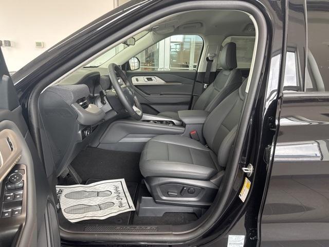 new 2025 Ford Explorer car, priced at $44,703