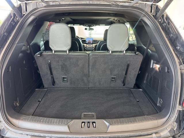 used 2022 Ford Explorer car, priced at $31,316