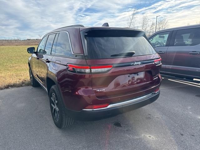 used 2024 Jeep Grand Cherokee car, priced at $36,595