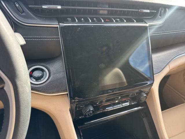 used 2024 Jeep Grand Cherokee car, priced at $36,595