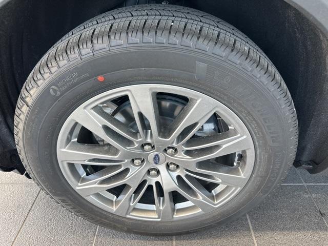 new 2025 Ford Explorer car, priced at $45,900