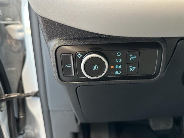 new 2025 Ford Explorer car, priced at $45,900