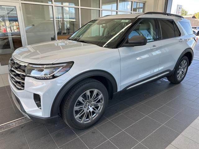 new 2025 Ford Explorer car, priced at $45,900