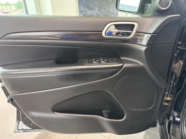 used 2020 Jeep Grand Cherokee car, priced at $20,195