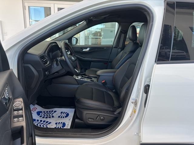 new 2025 Ford Escape car, priced at $33,527