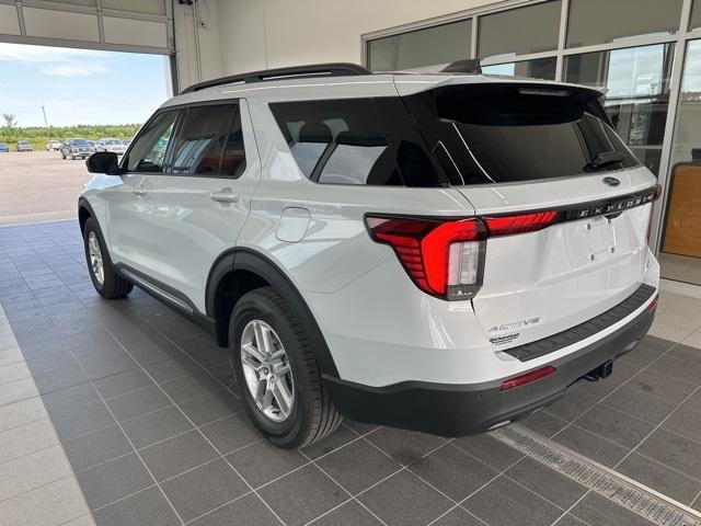 new 2025 Ford Explorer car, priced at $40,721