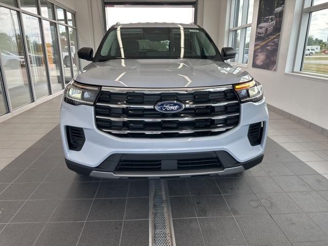 new 2025 Ford Explorer car, priced at $40,721