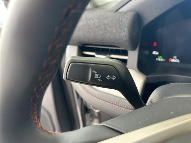 new 2025 Ford Explorer car, priced at $40,721