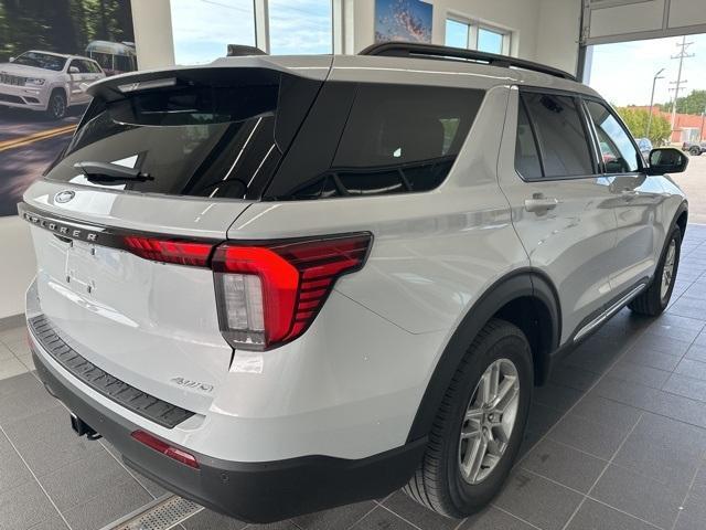 new 2025 Ford Explorer car, priced at $40,721
