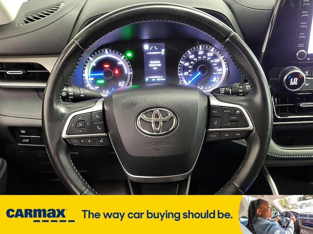used 2022 Toyota Highlander Hybrid car, priced at $33,998