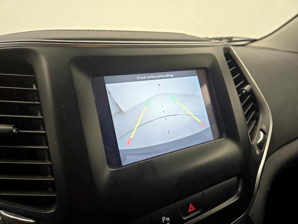 used 2019 Jeep Cherokee car, priced at $15,998