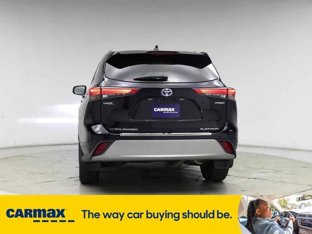 used 2020 Toyota Highlander Hybrid car, priced at $39,998